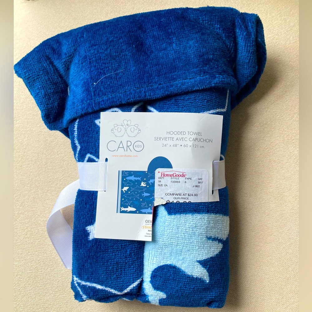 Caro Kids Hooded Towel -Sharks NWT